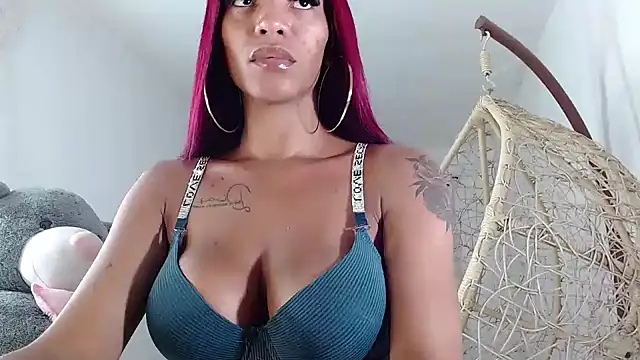 ebonyhotcats90 online show from 15, 9, 2025
