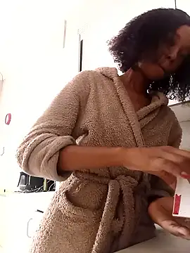 Snapshot of 02Boitybaby chatting on 12, 1, 2026 02Boitybaby online show from 12, 1, 2026