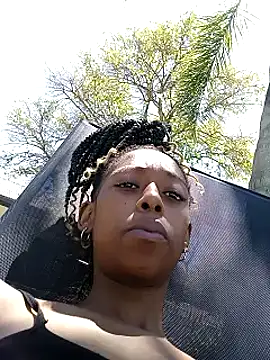 Snapshot of 02Boitybaby chatting on 4, 12, 2024 02Boitybaby online show from 4, 12, 2024