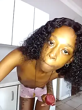 Snapshot of 02Boitybaby chatting on 5, 12, 2025 02Boitybaby online show from 5, 12, 2025