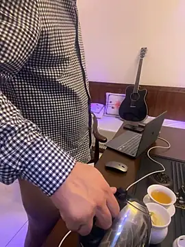 Snapshot of ShaoZian_1 chatting on 23, 11, 2025 ShaoZian 1 online show from 23, 11, 2025