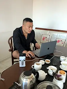 Snapshot of ShaoZian_1 chatting on 31, 10, 2025 ShaoZian 1 online show from 31, 10, 2025