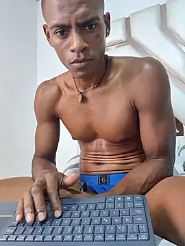 Snapshot of MAXIMO_JHONS chatting on 6, 5, 2026 MAXIMO JHONS online show from 6, 5, 2026