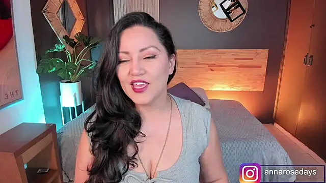 Annaa rosee online show from 22, 4, 2026