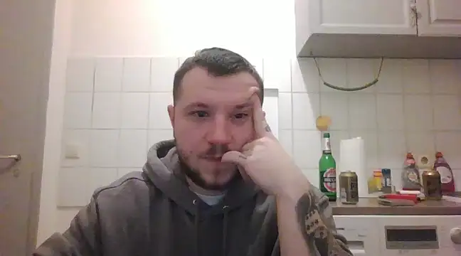 Snapshot of klydick chatting on 4, 2, 2025 klydick online show from 4, 2, 2025