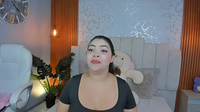 EmaBakker online show from 10, 4, 2026