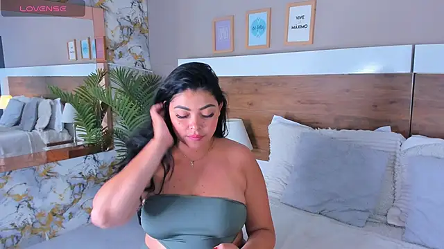 Snapshot of EmaBakker chatting on 12, 7, 2026 EmaBakker online show from 12, 7, 2026