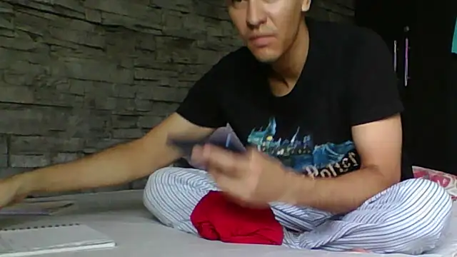 Sexylatin64 online show from 18, 4, 2026