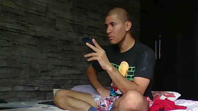 Sexylatin64 online show from 13, 2, 2026