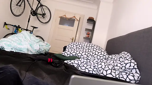 LIVEcamCUMDADDY online show from 1, 1, 2025