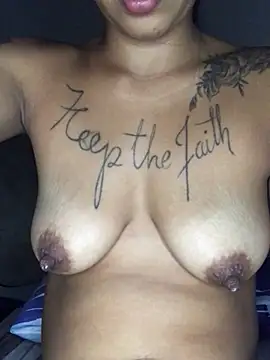 Lauana28 online show from 18, 3, 2025