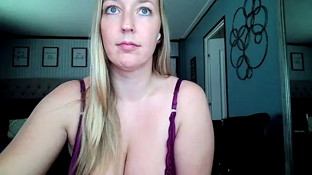 lucyallen4201 online show from 23, 1, 2025