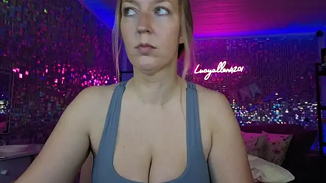 Snapshot of lucyallen4201 chatting on 7, 5, 2026 lucyallen4201 online show from 7, 5, 2026