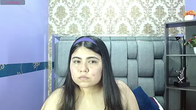 Snapshot of Laura_Copers chatting on 10, 5, 2026 Laura Copers online show from 10, 5, 2026