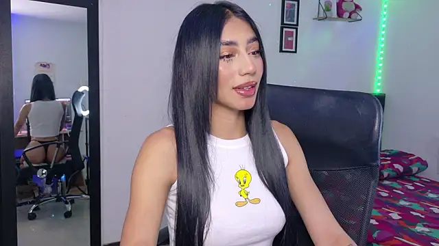 JulietaCheerr online show from 5, 2, 2026