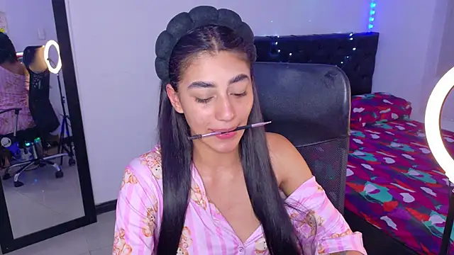 JulietaCheerr online show from 16, 12, 2025