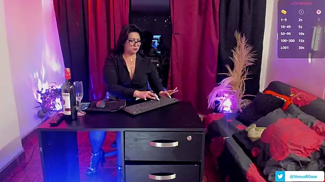 Venus R0se online show from 25, 5, 2026