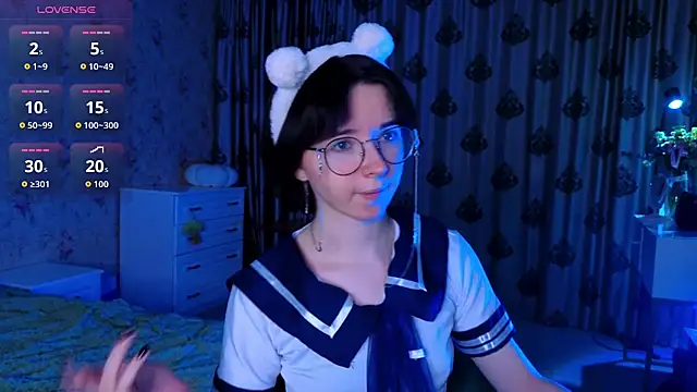 Nora Failure online show from 6, 11, 2025