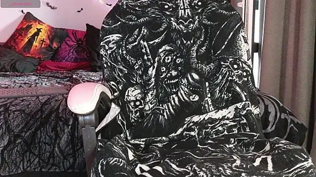 Snapshot of Devil_s_bride chatting on 26, 5, 2026 Devil s bride online show from 26, 5, 2026