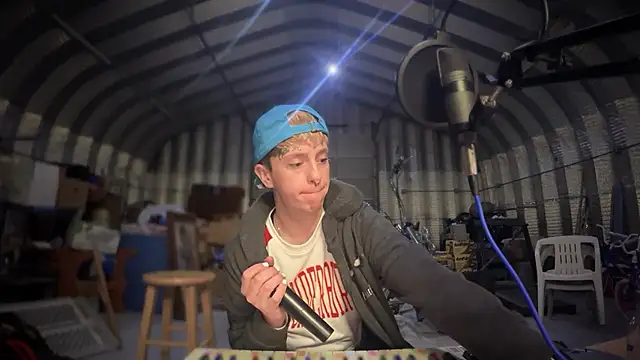 Snapshot of twentywithafelonyy chatting on 14, 3, 2025 twentywithafelonyy online show from 14, 3, 2025