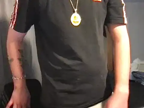 Snapshot of twentywithafelonyy chatting on 30, 12, 2024 twentywithafelonyy online show from 30, 12, 2024