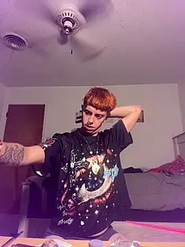 Snapshot of twentywithafelonyy chatting on 13, 10, 2025 twentywithafelonyy online show from 13, 10, 2025