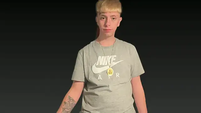 Snapshot of twentywithafelonyy chatting on 4, 1, 2025 twentywithafelonyy online show from 4, 1, 2025