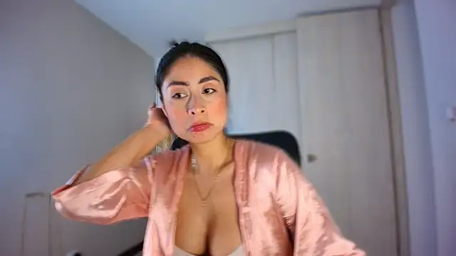 Snapshot of auroracaruso11 chatting on 16, 7, 2026 auroracaruso11 online show from 16, 7, 2026