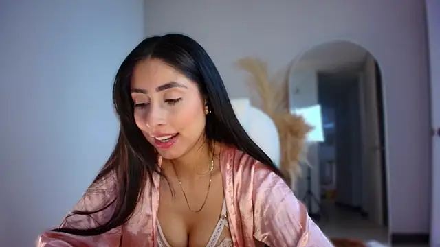 Snapshot of auroracaruso11 chatting on 21, 11, 2025 auroracaruso11 online show from 21, 11, 2025