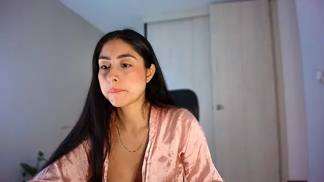 Snapshot of auroracaruso11 chatting on 1, 6, 2026 auroracaruso11 online show from 1, 6, 2026