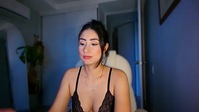 Snapshot of auroracaruso11 chatting on 24, 10, 2025 auroracaruso11 online show from 24, 10, 2025