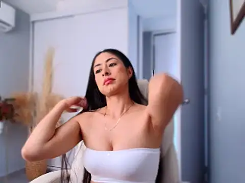 auroracaruso11 online show from 18, 1, 2025