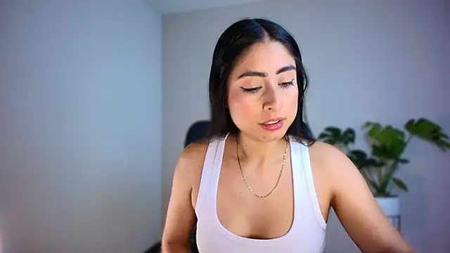 auroracaruso11 online show from 15, 1, 2026