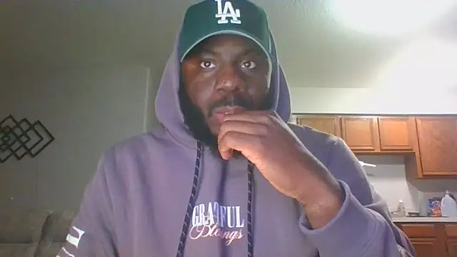 Snapshot of Stayinalive1992 chatting on 28, 10, 2025 Stayinalive1992 online show from 28, 10, 2025