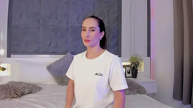 SaraGomez1 online show from 12, 2, 2026