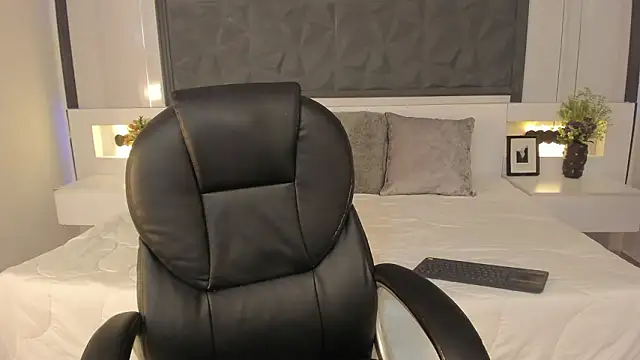 SaraGomez1 online show from 26, 2, 2026