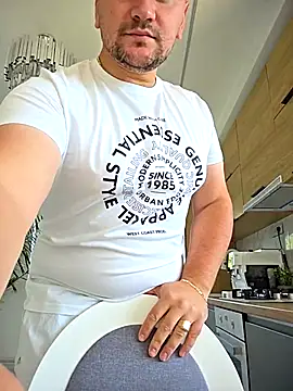 Snapshot of KarlosCarutox chatting on 14, 9, 2025 KarlosCarutox online show from 14, 9, 2025