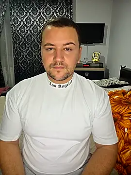 Snapshot of KarlosCarutox chatting on 18, 10, 2025 KarlosCarutox online show from 18, 10, 2025