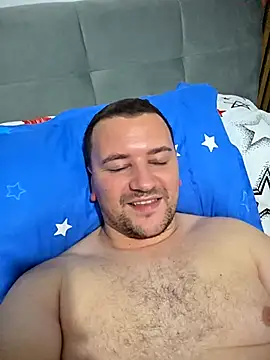 Snapshot of KarlosCarutox chatting on 26, 11, 2025 KarlosCarutox online show from 26, 11, 2025