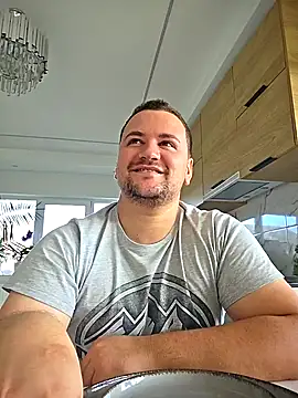 Snapshot of KarlosCarutox chatting on 12, 11, 2025 KarlosCarutox online show from 12, 11, 2025