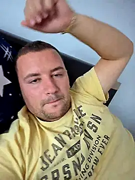 Snapshot of KarlosCarutox chatting on 20, 9, 2025 KarlosCarutox online show from 20, 9, 2025