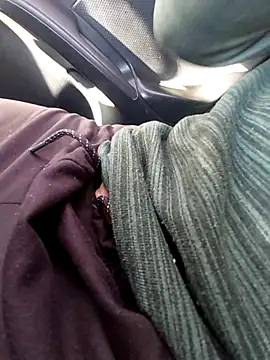 Snapshot of QcMisterv13 chatting on 29, 10, 2025 QcMisterv13 online show from 29, 10, 2025