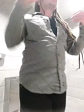 Snapshot of QcMisterv13 chatting on 11, 11, 2025 QcMisterv13 online show from 11, 11, 2025