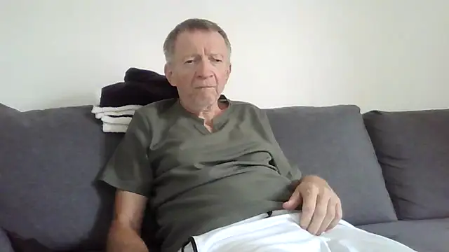 naturiste974 online show from 4, 6, 2026
