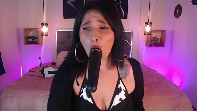 emily leinner online show from 30, 10, 2025