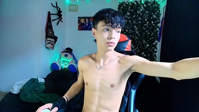 twink sebas  online show from 9, 2, 2025