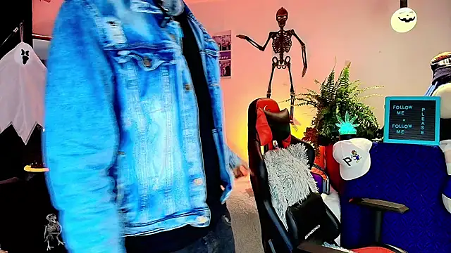 Snapshot of twink_sebas_ chatting on 21, 10, 2025 twink sebas online show from 21, 10, 2025