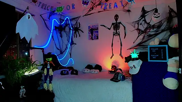 Snapshot of twink_sebas_ chatting on 30, 10, 2025 twink sebas online show from 30, 10, 2025