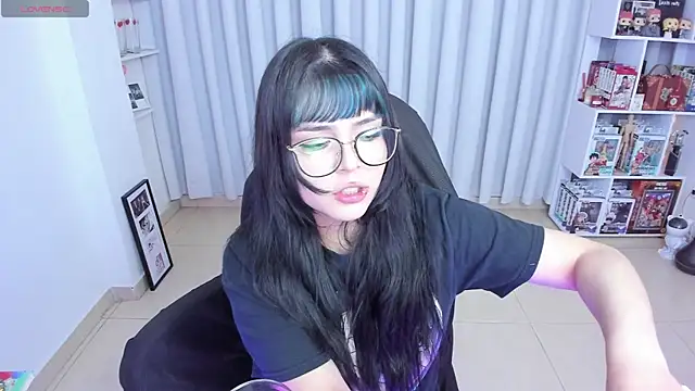 misshoneyxxx online show from 16, 6, 2026