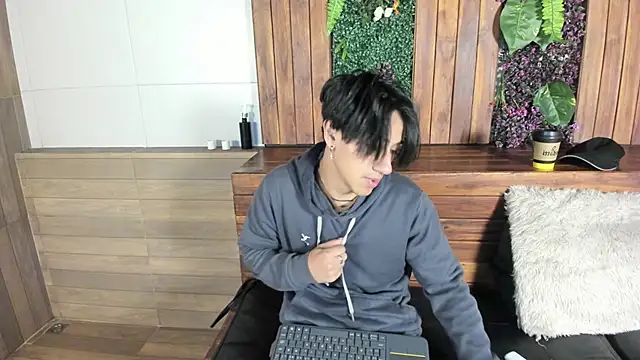 Andy Joy  online show from 15, 4, 2026